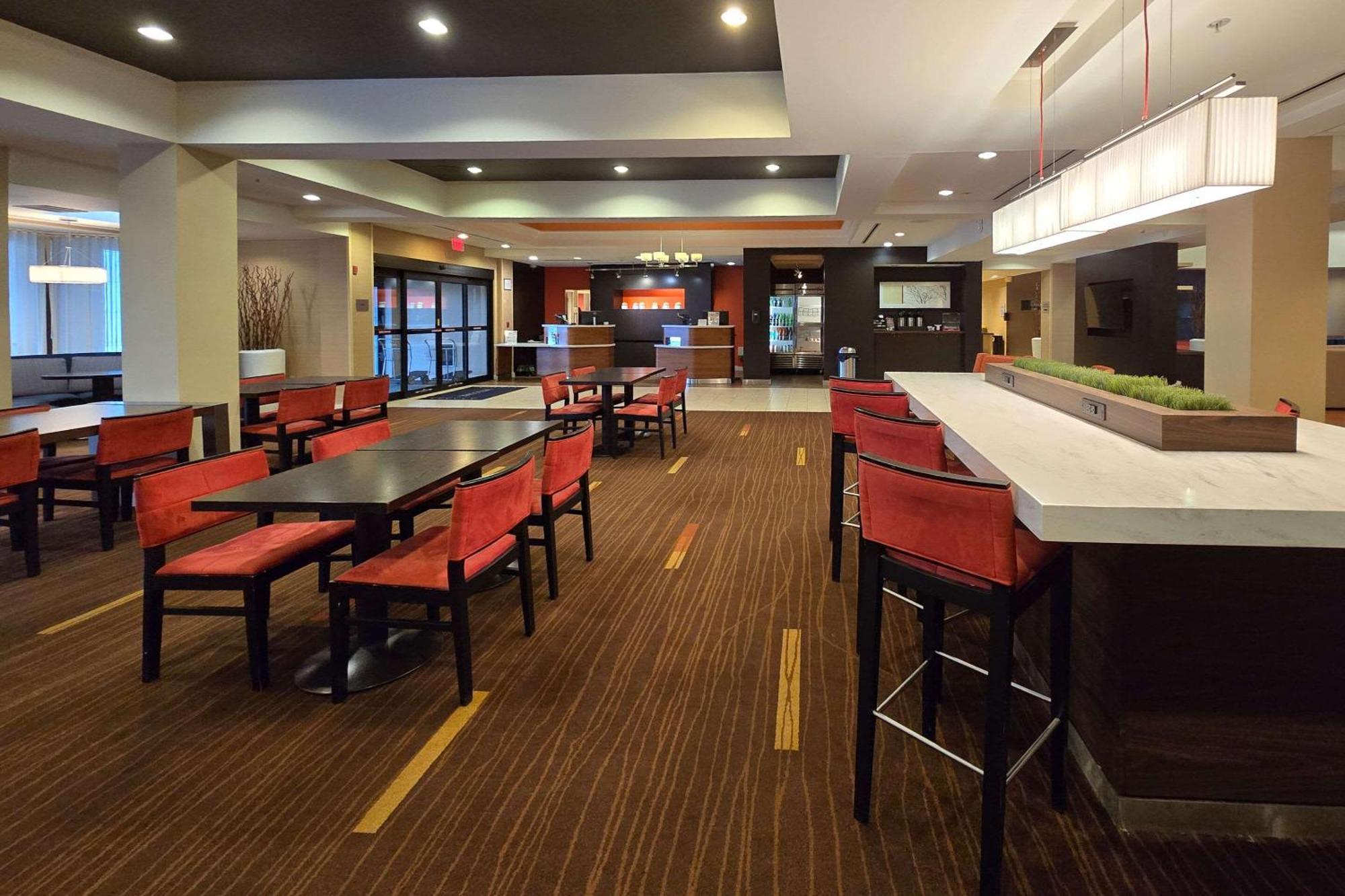 Country Inn & Suites By Radisson, Convention Center Altoona Exterior photo
